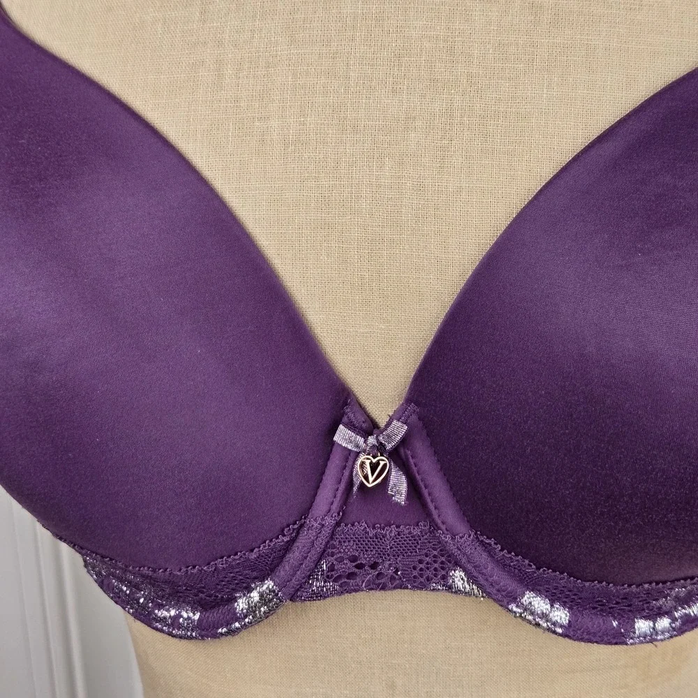 Victoria's Secret Lined Perfect Coverage Underwire Bra Size 32DDD‎ Purple
